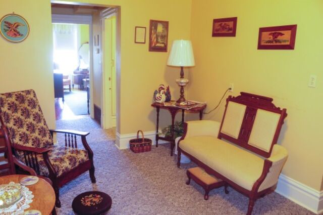 Image 4 for 18 Heritage - Ivory Room 1 Night Stay