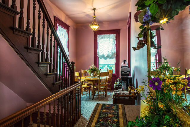 Image 3 for 17 Heritage - Rose Room 1 Night Stay