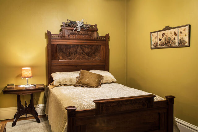 Image 1 for 16 Heritage - Gold Room 1 Night Stay