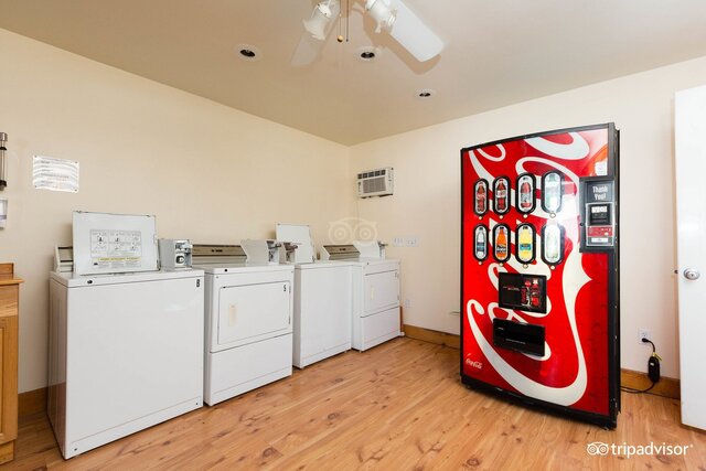 Image 11 for 3 Bed Apt at Belle Isle Motel