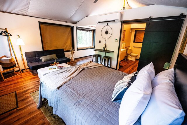 Image 4 for Luxury Glamping Tent Suite
