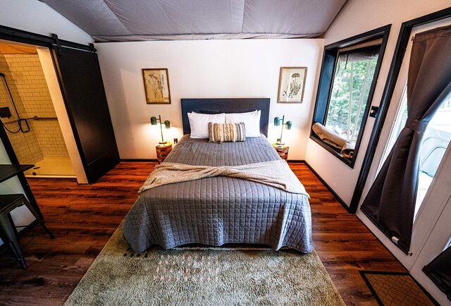 Image 6 for Luxury Glamping Tent Suite