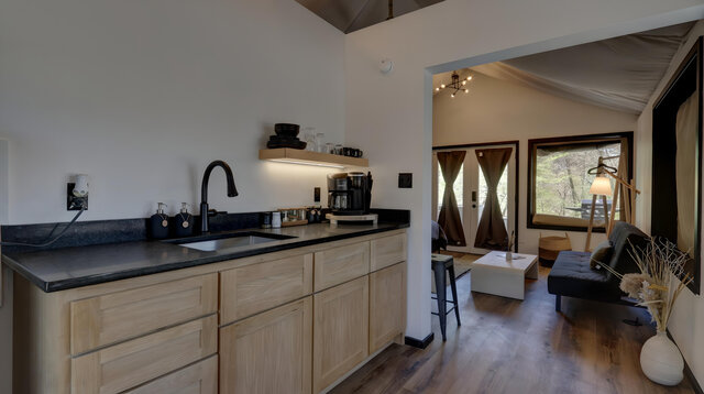 Image 12 for Luxury Glamping Tent Suite
