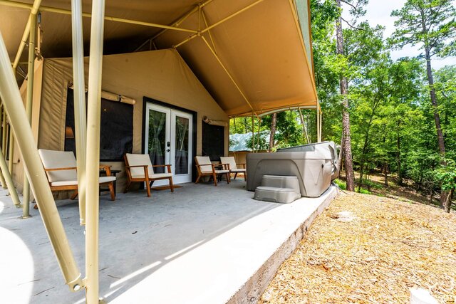 Image 18 for Luxury Glamping Tent Suite
