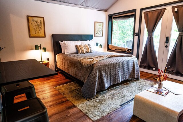 Image 3 for Luxury Glamping Tent Suite