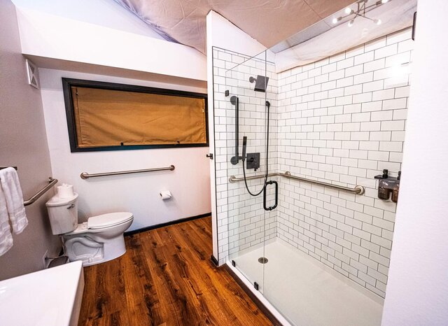 Image 15 for Luxury Glamping Tent Suite