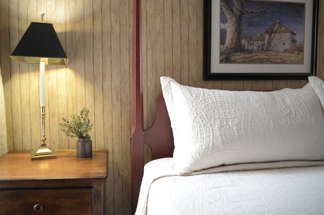 Image 2 for 03) King Room