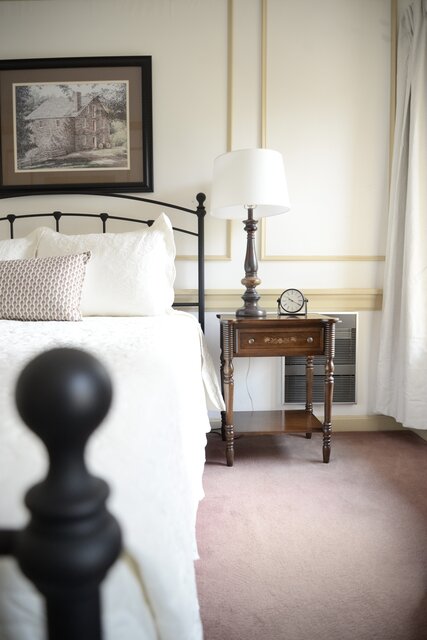 Image 3 for 05) Queen Room