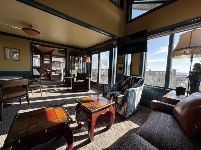 Image 3 for Schoolman Suite