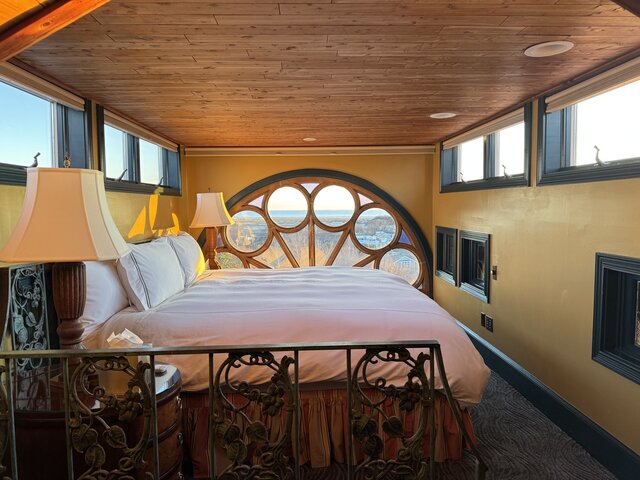 Image 5 for Schoolman Suite