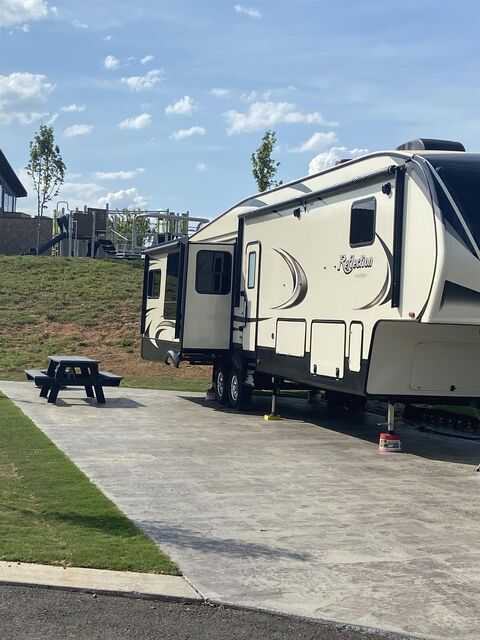 Image 2 for 093) 71 ft - Back In Site