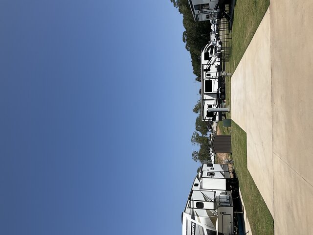 Image 2 for 624 The Pond Back In