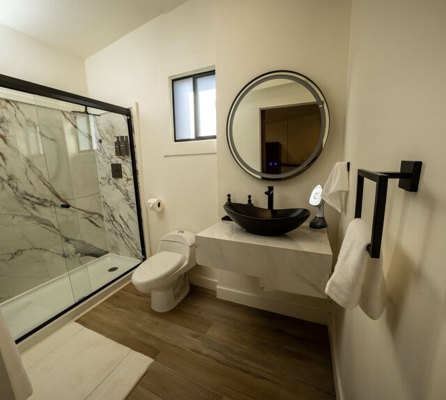Image 4 for Queen Room