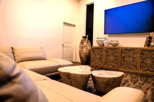 Image 2 for Presidential Suite