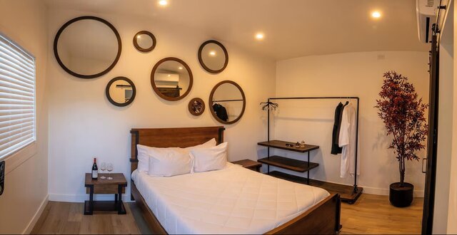 Image 3 for Queen Room w/Premium Balcony