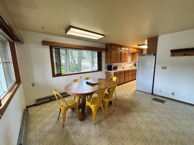 Image 9 for 03 Manager's House