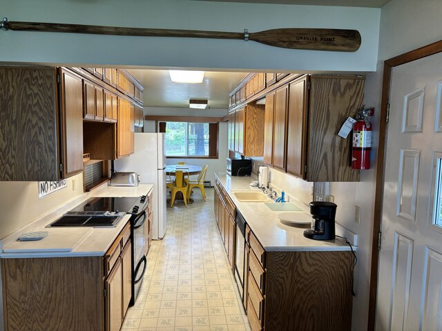 Image 10 for 03 Manager's House