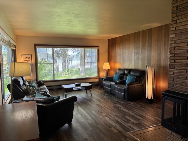 Image 2 for 03 Manager's House