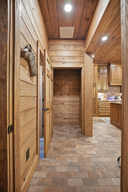 Image 10 for Honeymoon Suite