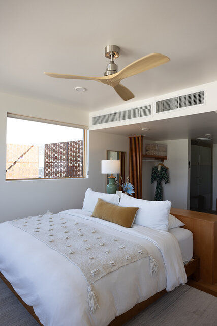 Image 11 for Throne Room