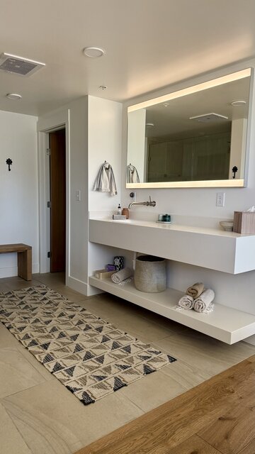 Image 5 for Throne Room