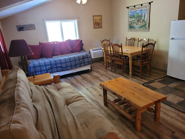 Image 2 for Wolf Lodge Cabin Max 4A/2-4Ch