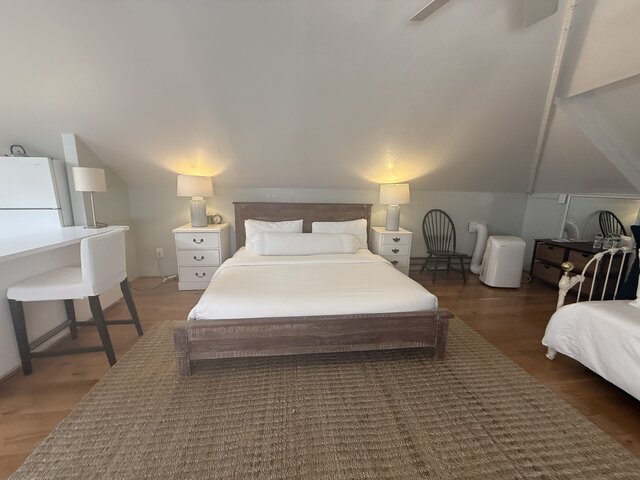 Image 3 for Carriage House