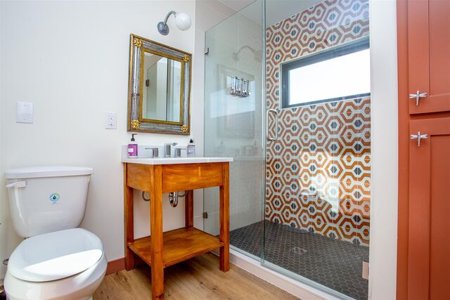 Image 5 for F - Lone Star