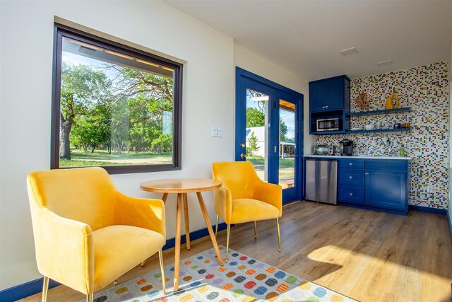 Image 4 for G - Groovy