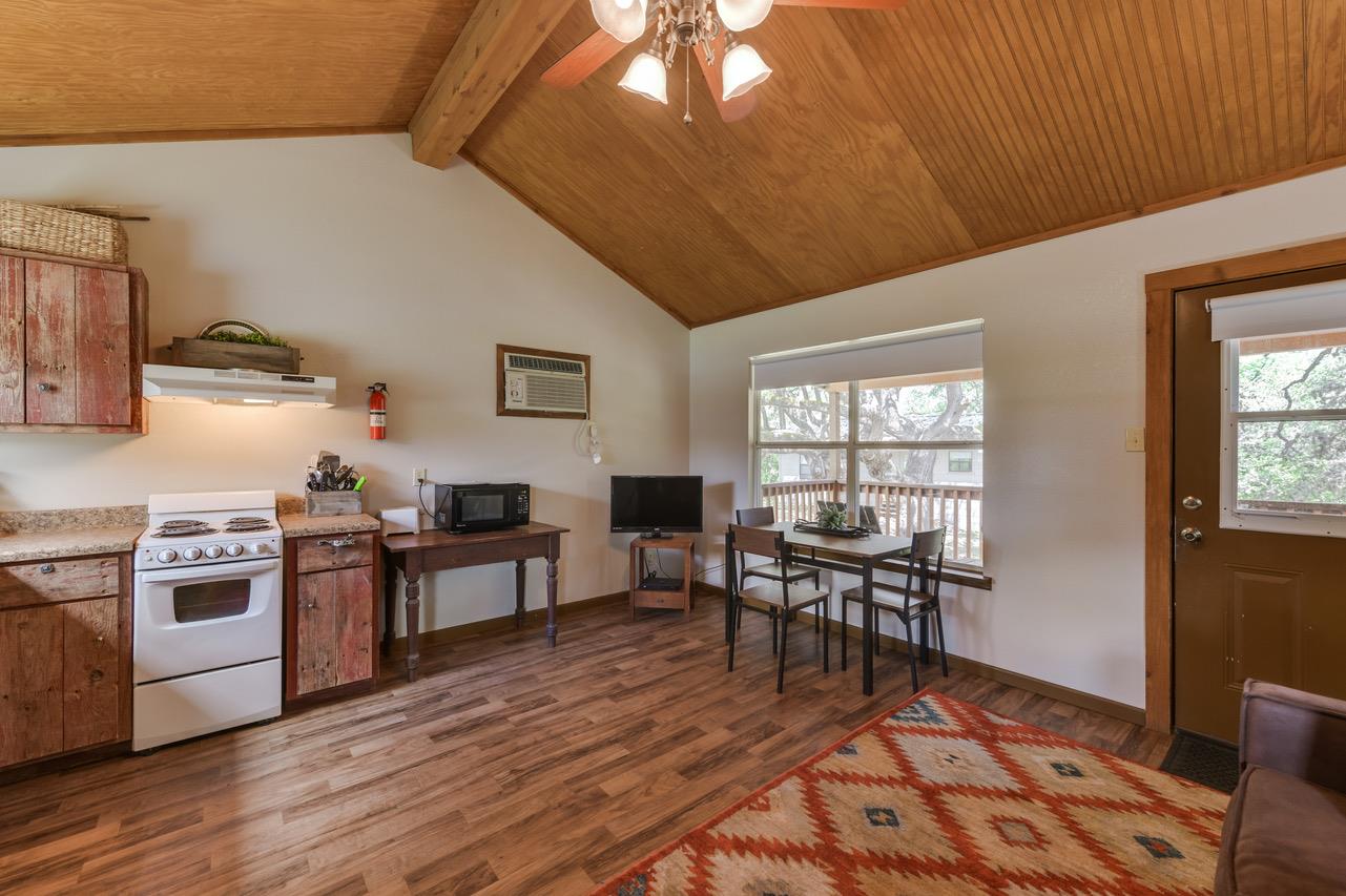 Utopia River Retreat in Utopia, Texas One Bedroom Cabins