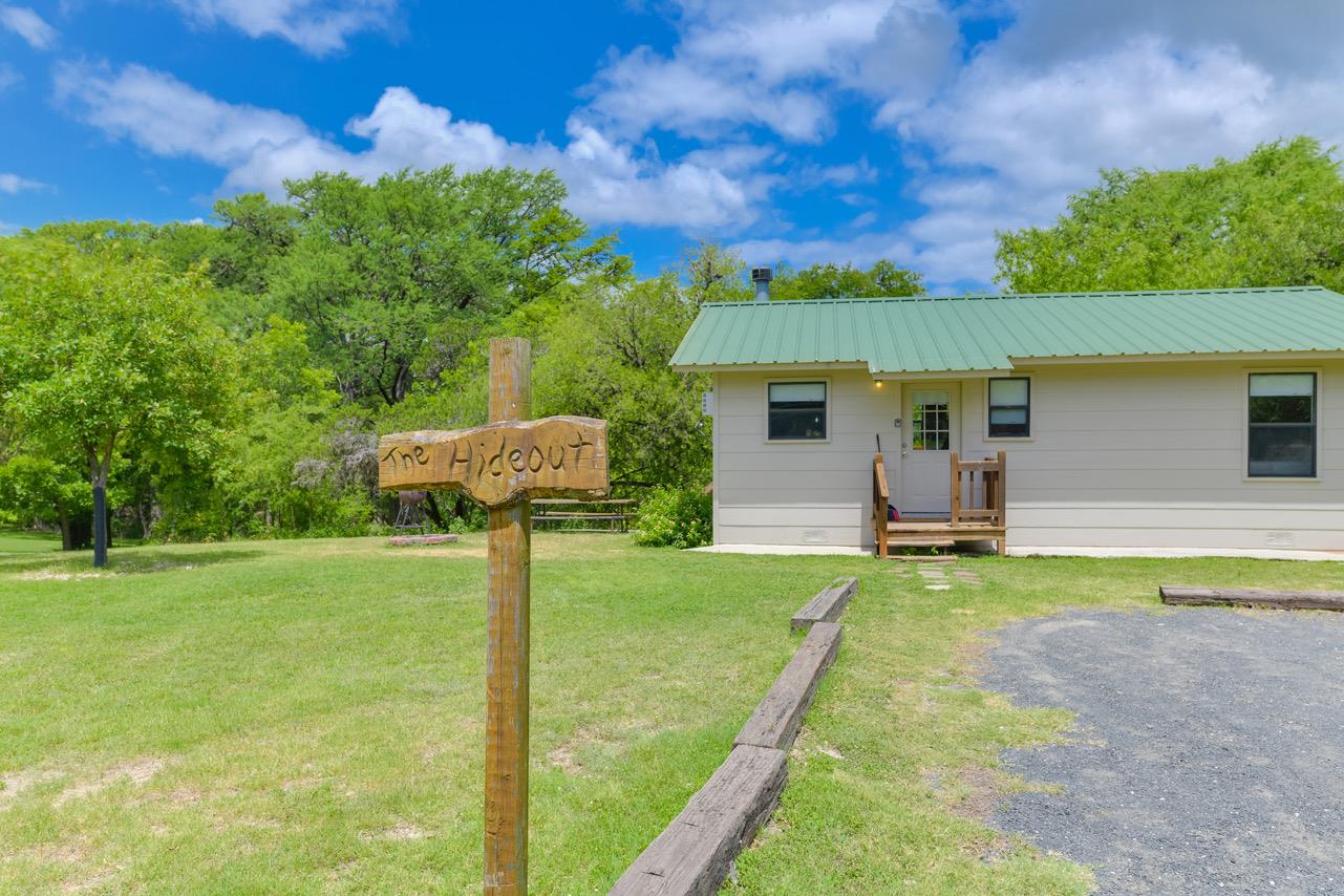 Utopia River Retreat in Utopia, Texas Two Bedroom Cabins