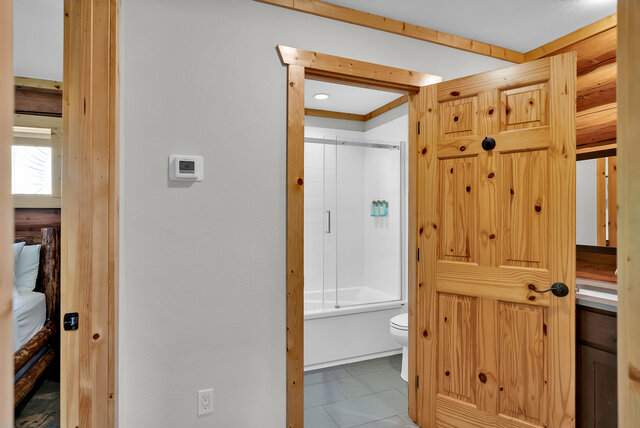 Image 11 for Elk Cabin #5 (1BD, 1BA)