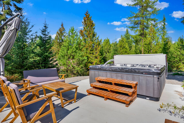 Image 14 for "Stargazer" Conestoga Glamping Wagon #1