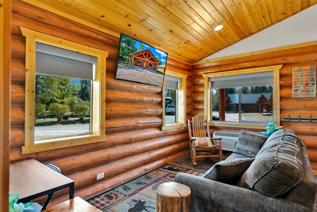 Image 4 for Caribou Cabin #4 (1BD, 1BA)