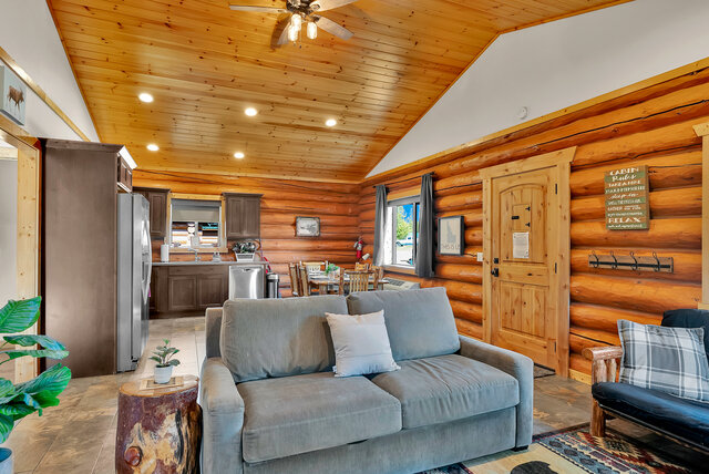 Image 3 for Moose Cabin #1 (2BD, 2BA)