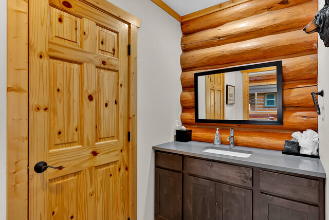 Image 12 for Caribou Cabin #4 (1BD, 1BA)