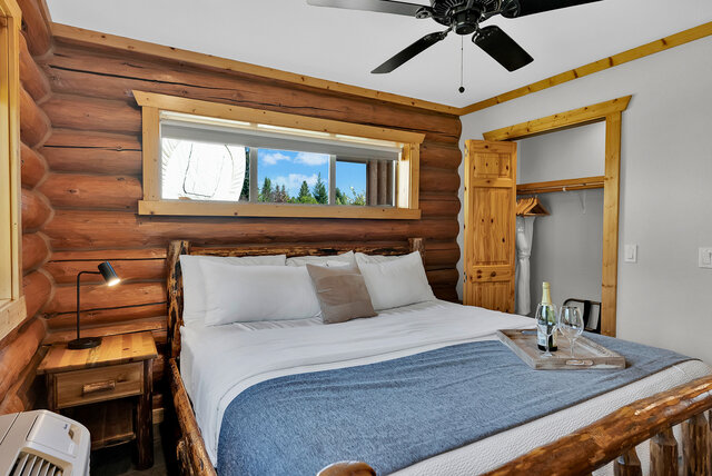 Image 9 for Elk Cabin #5 (1BD, 1BA)