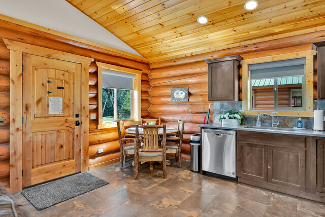 Image 6 for Caribou Cabin #4 (1BD, 1BA)