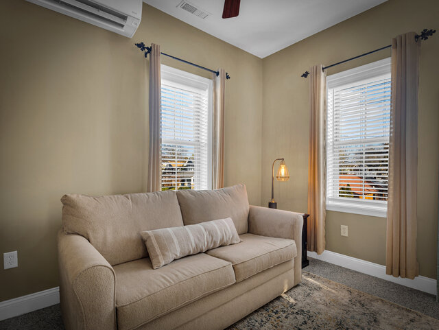 Image 3 for Admirals Suite