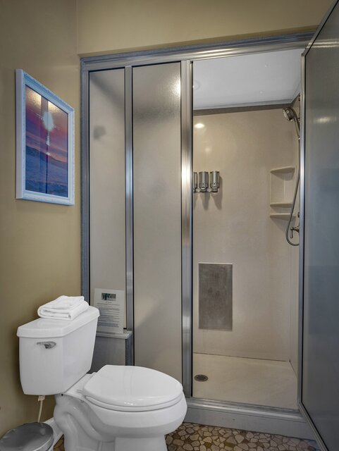 Image 3 for Beach House Suite