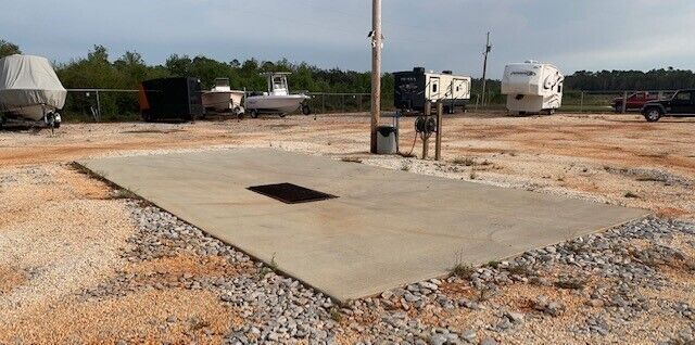 Image 4 for 088) Storage Lot