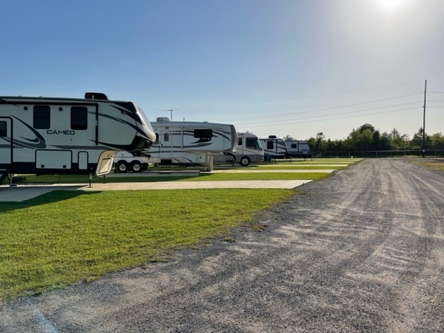 Image 8 for RV-24) Pull Through Site