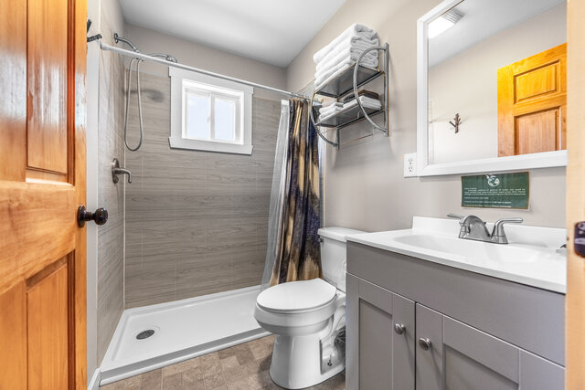 Image 5 for Mt. Katahdin Guest Suite