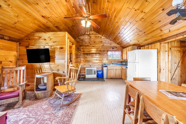 Image 4 for Bear Den