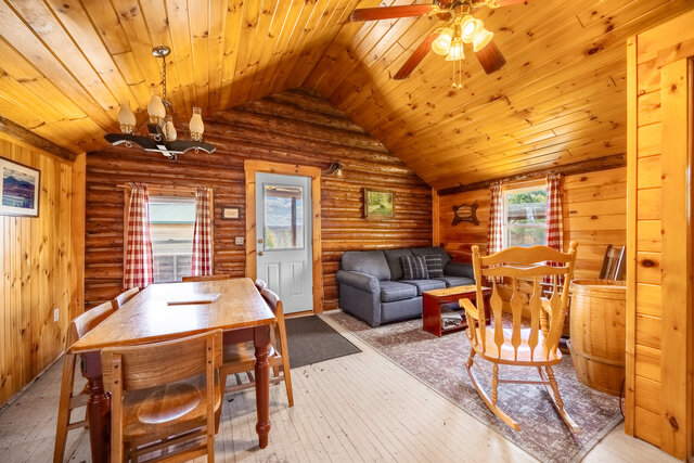 Image 2 for Bear Den