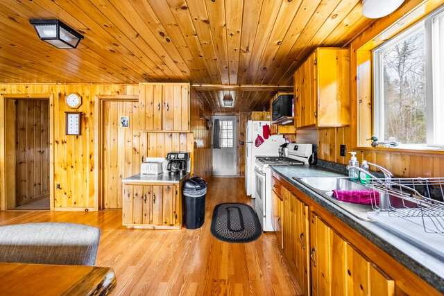 Image 5 for Cormier Camp