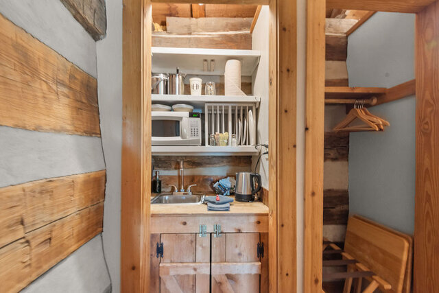 Image 3 for #10 Crockett