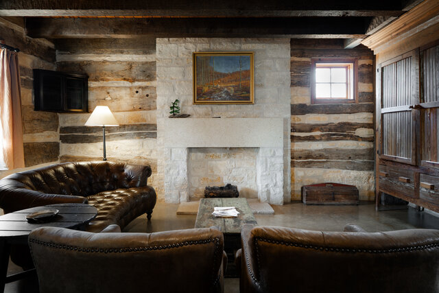 Image 3 for #23 The Log Cabin