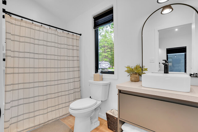 Image 4 for 17- 1 Bedroom Tiny Home & Shared Hot Tub/Sauna