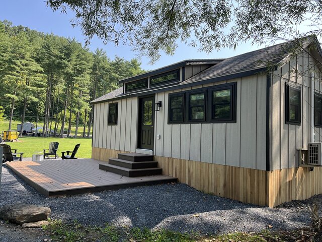 Image 14 for 24-B 1 Bedroom Tiny Home & Shared Hot Tub/Sauna